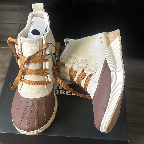 Sorel Tan and Cream Casual Shoes - Picture 1 of 4